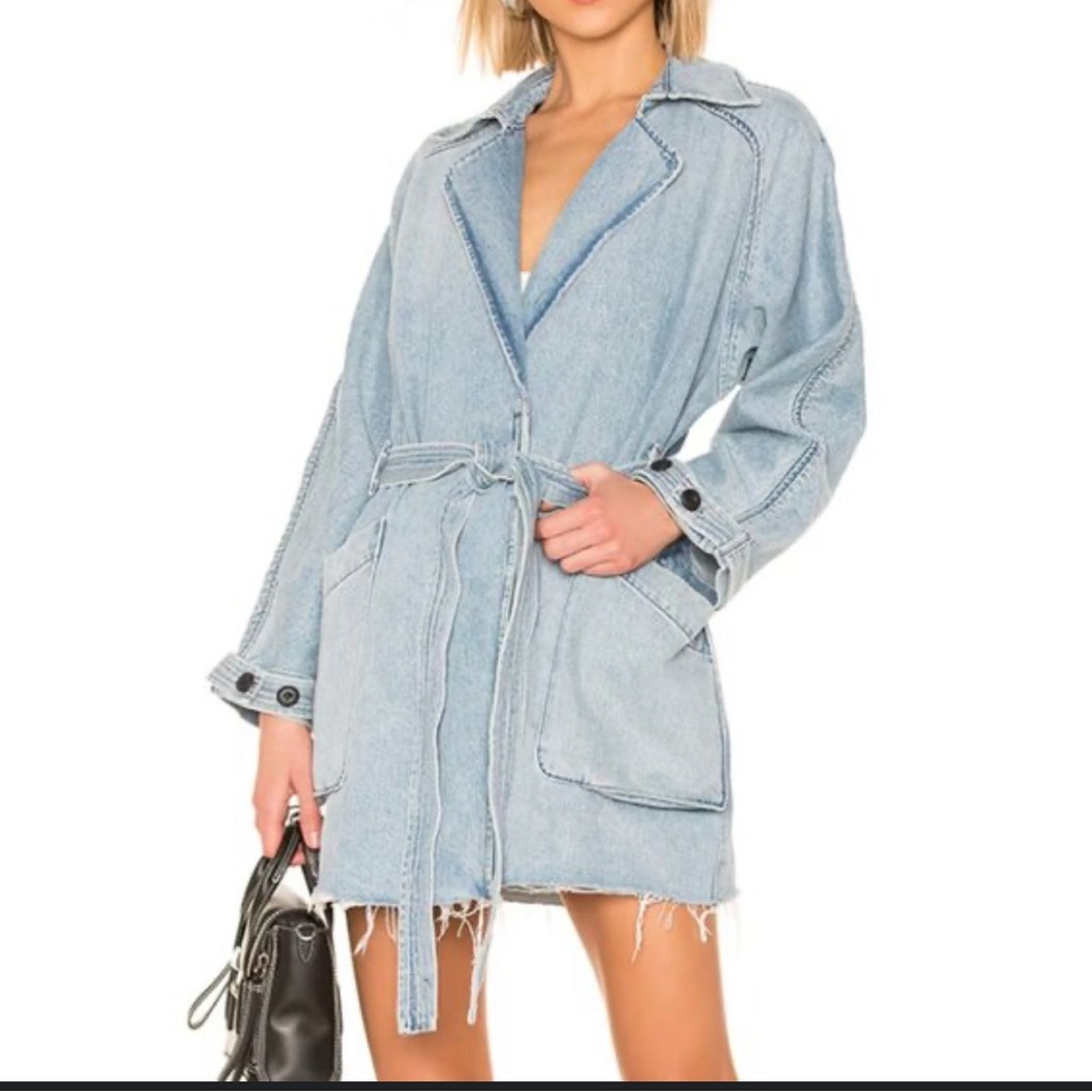 DONNA TRENCH in wanderlust